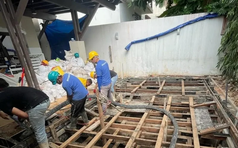 Construcción de piscinas personalizadas en Guayaquil, Samborondón, Quito y a nivel nacional: diseño innovador, materiales de alta calidad y acabados exclusivos