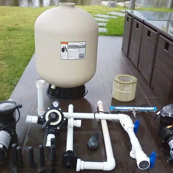 Servicio de instalación de equipos de piscina profesional en Guayaquil